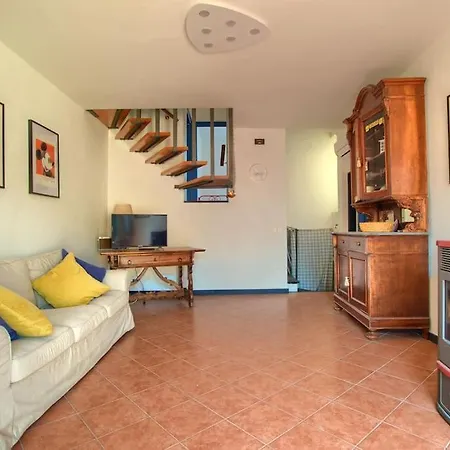 Apartment Tipica Casa In Borgo Antico Costa d'Oneglia