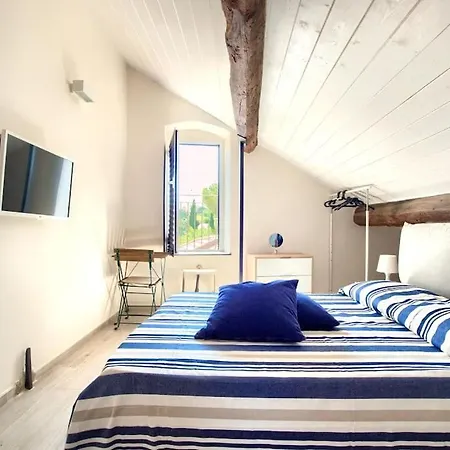 Tipica Casa In Borgo Antico Costa d'Oneglia